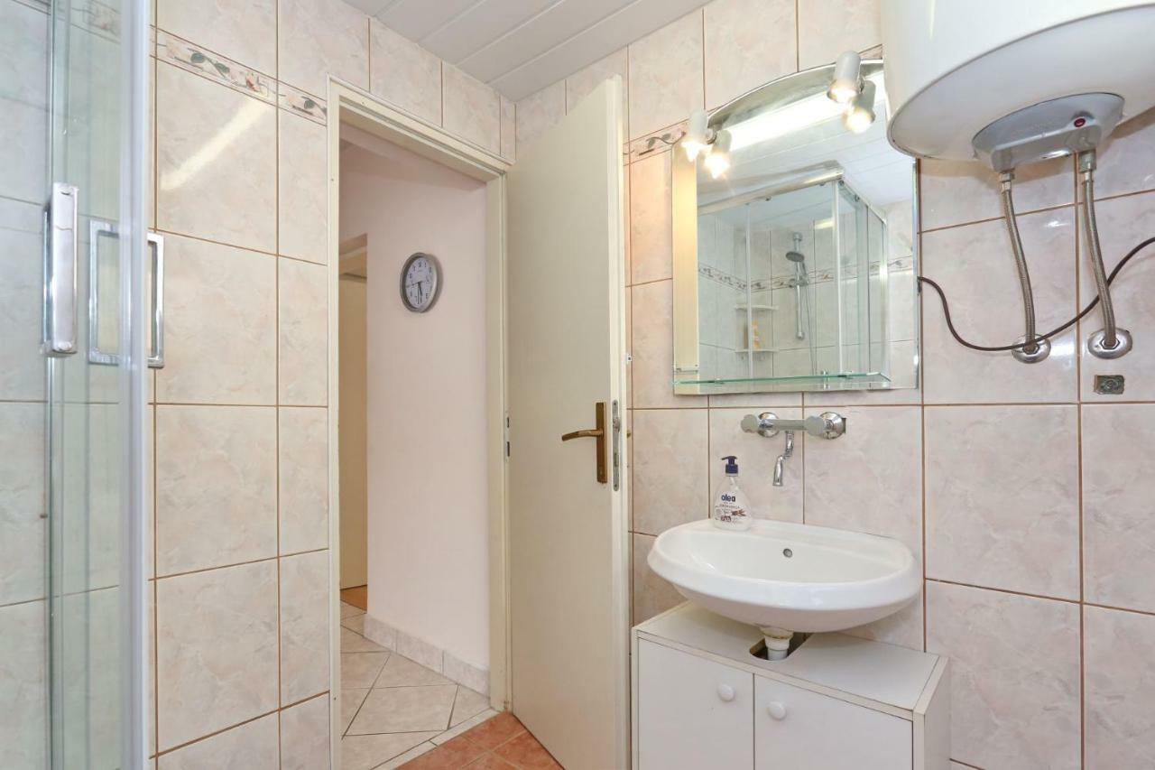 Villa Neyla Vir Exteriér fotografie