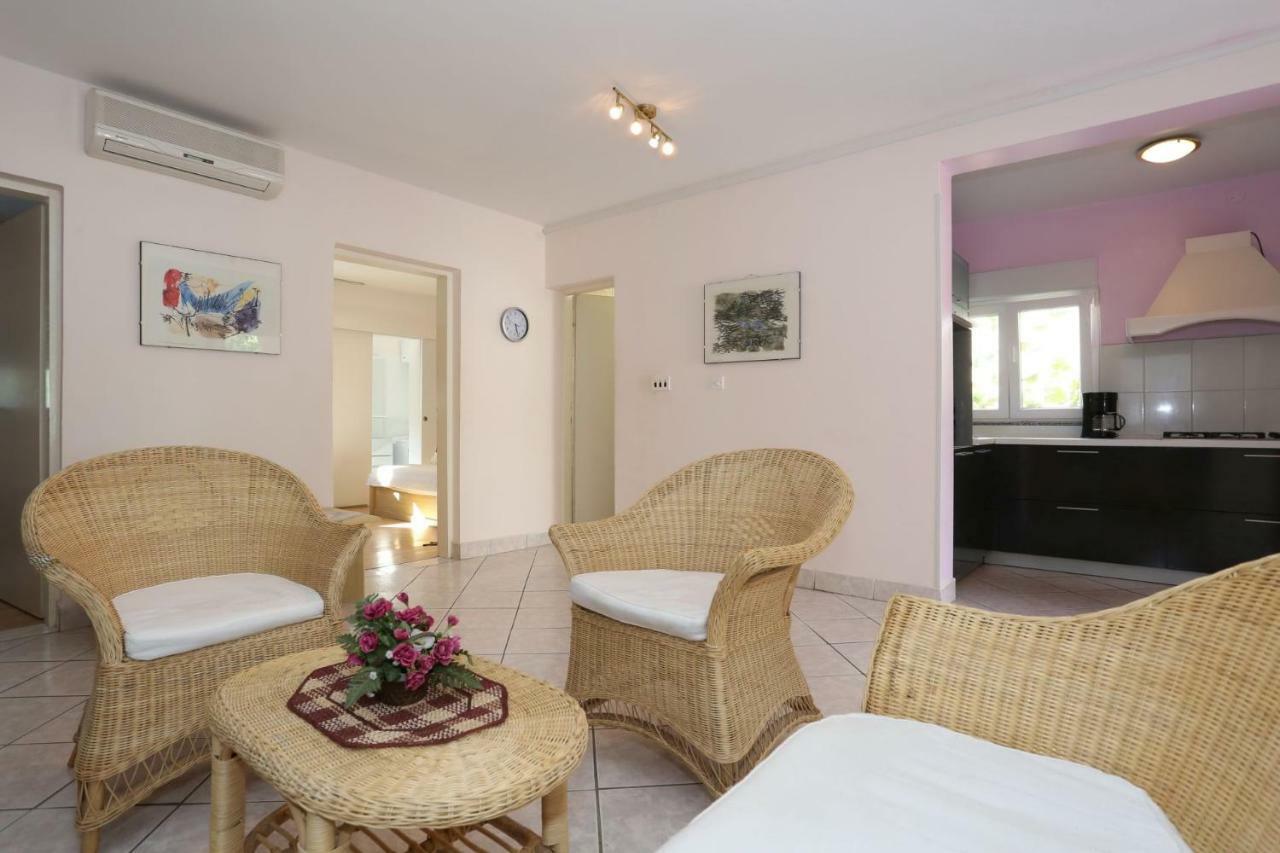 Villa Neyla Vir Exteriér fotografie