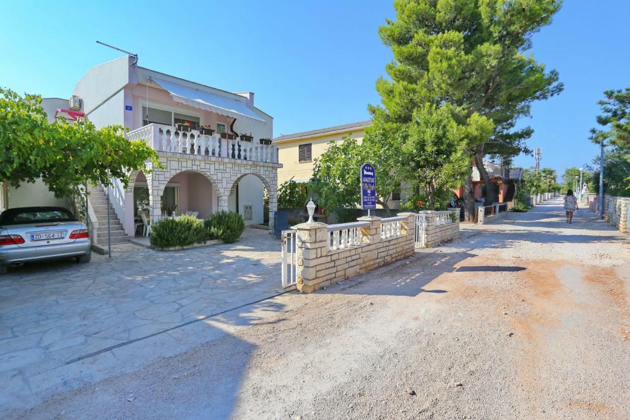 Villa Neyla Vir Exteriér fotografie